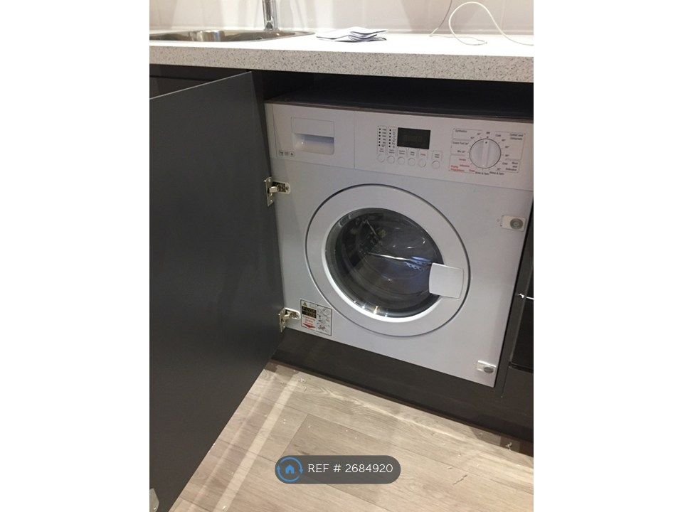 Property photo 3 of 18 Integrated Appliances