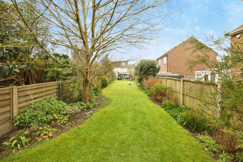 Property photo 2 of 29