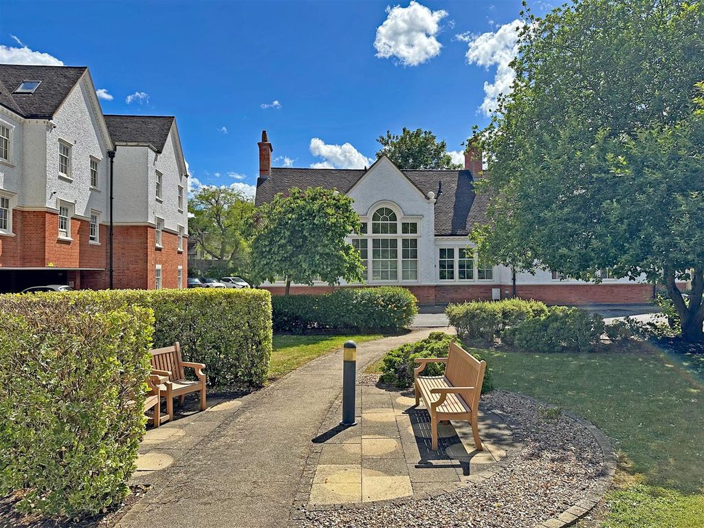 Property photo 1 of 16