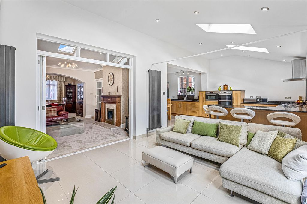 Property photo 3 of 41 Image 21.Jpg