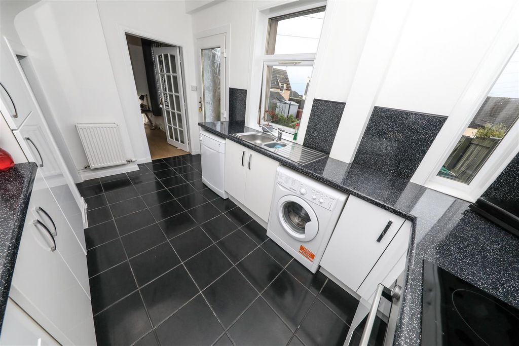 Property photo 2 of 17 B