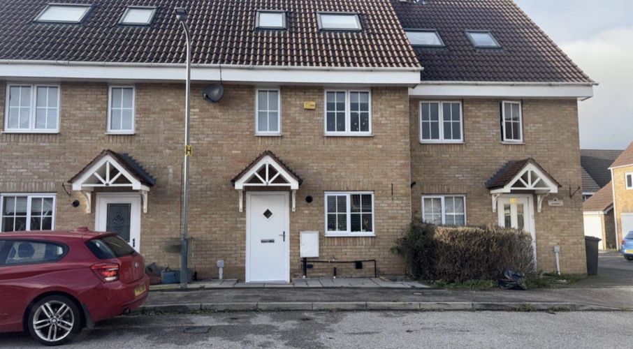 Property photo 1 of 14 Cover