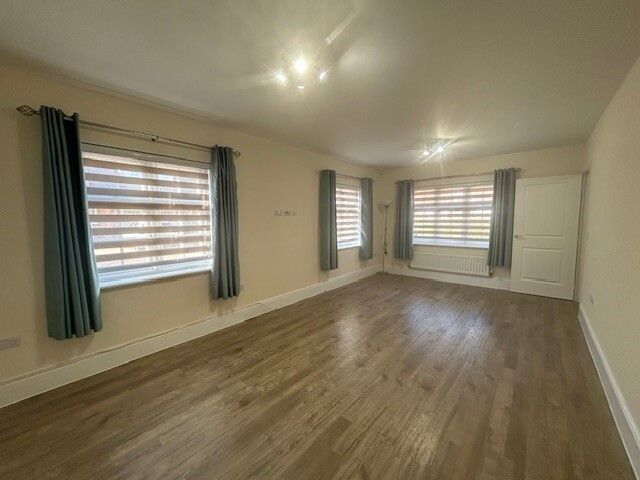 Property photo 2 of 18 Living Room