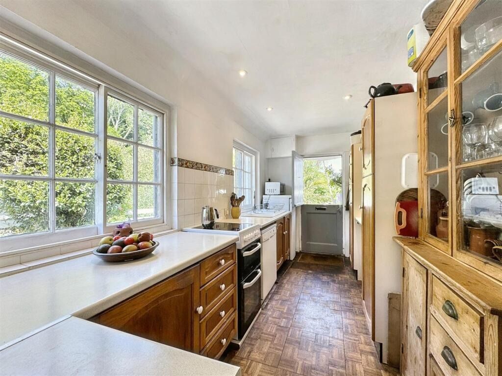 Property photo 3 of 24 4839592