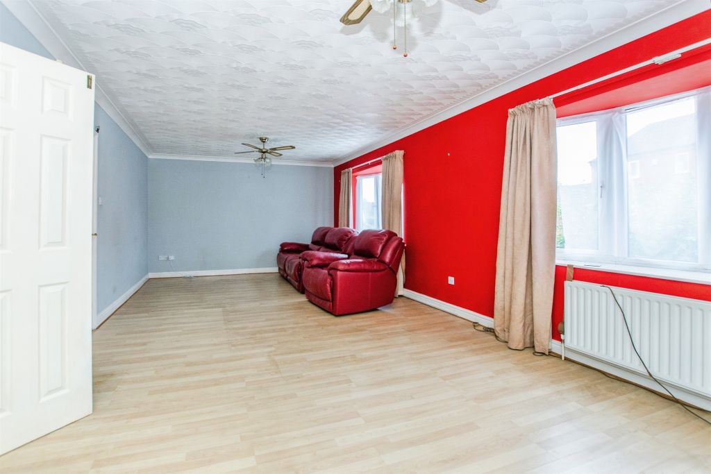 Property photo 3 of 16