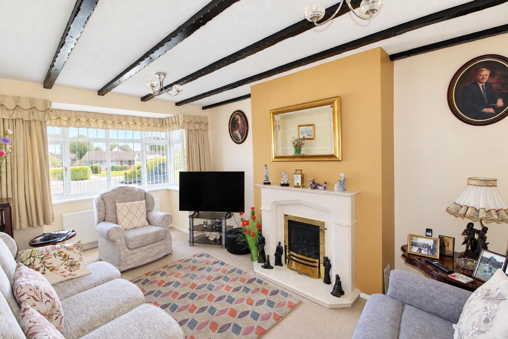 Property photo 2 of 14 Lounge