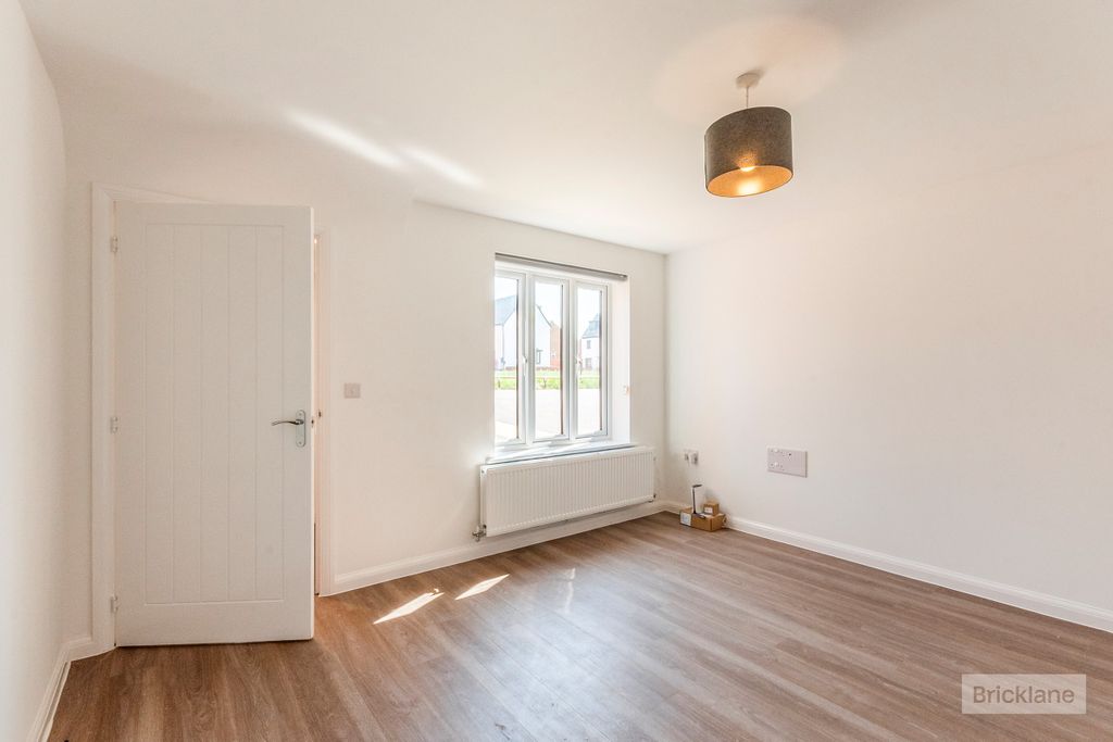 Property photo 3 of 10 Image