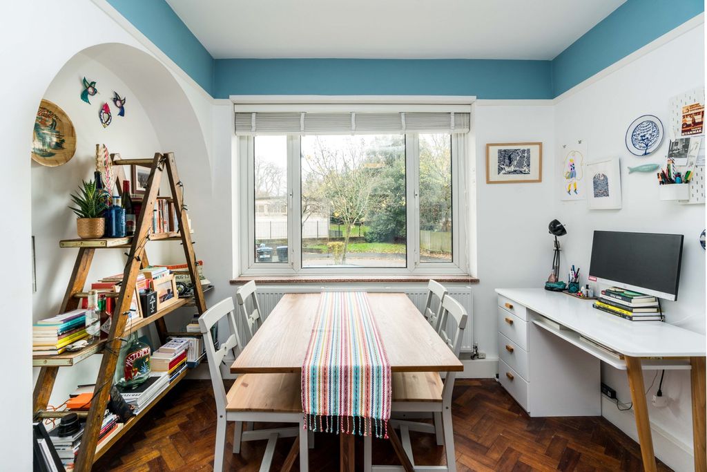 Property photo 3 of 12