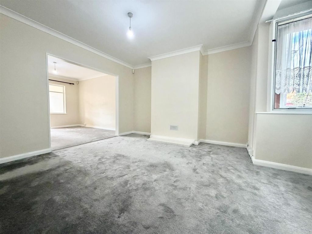 Property photo 3 of 10 Living Area