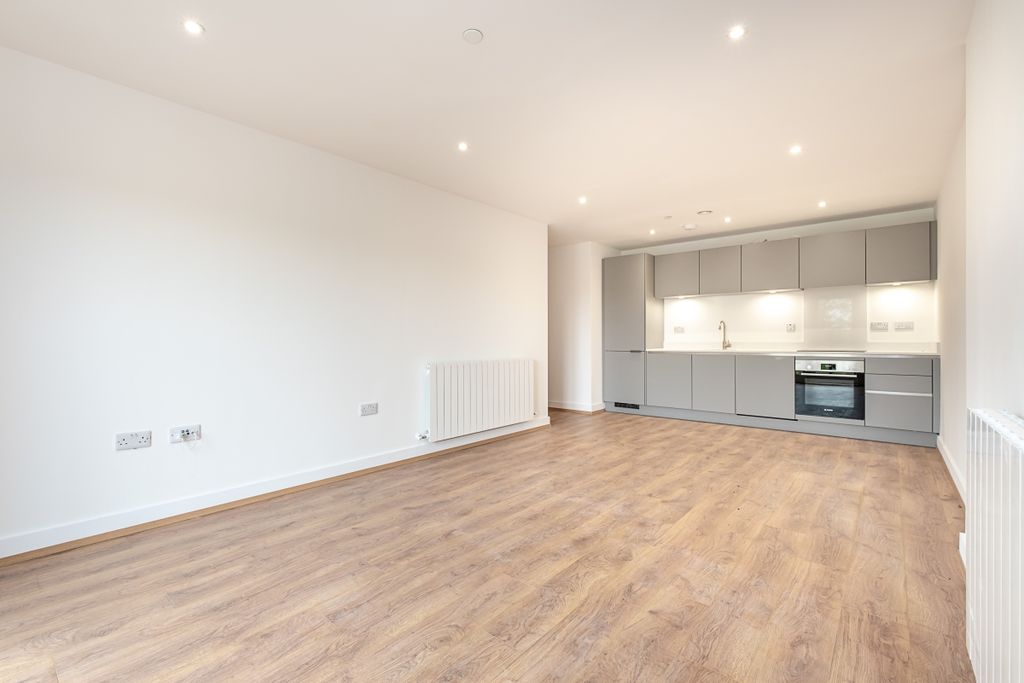 Property photo 1 of 11 Flat-163-Whytelea...