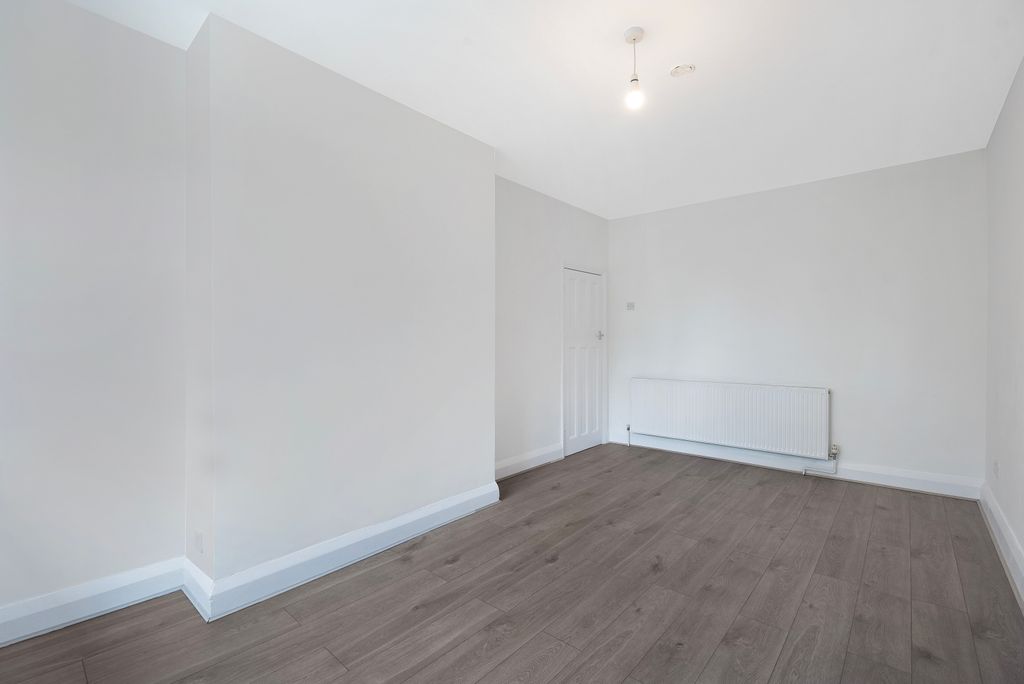 Property photo 3 of 11 Dsc_9008