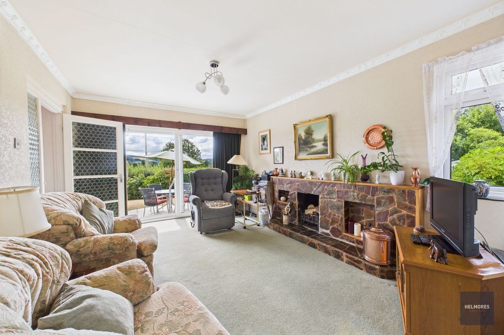 Property photo 3 of 24