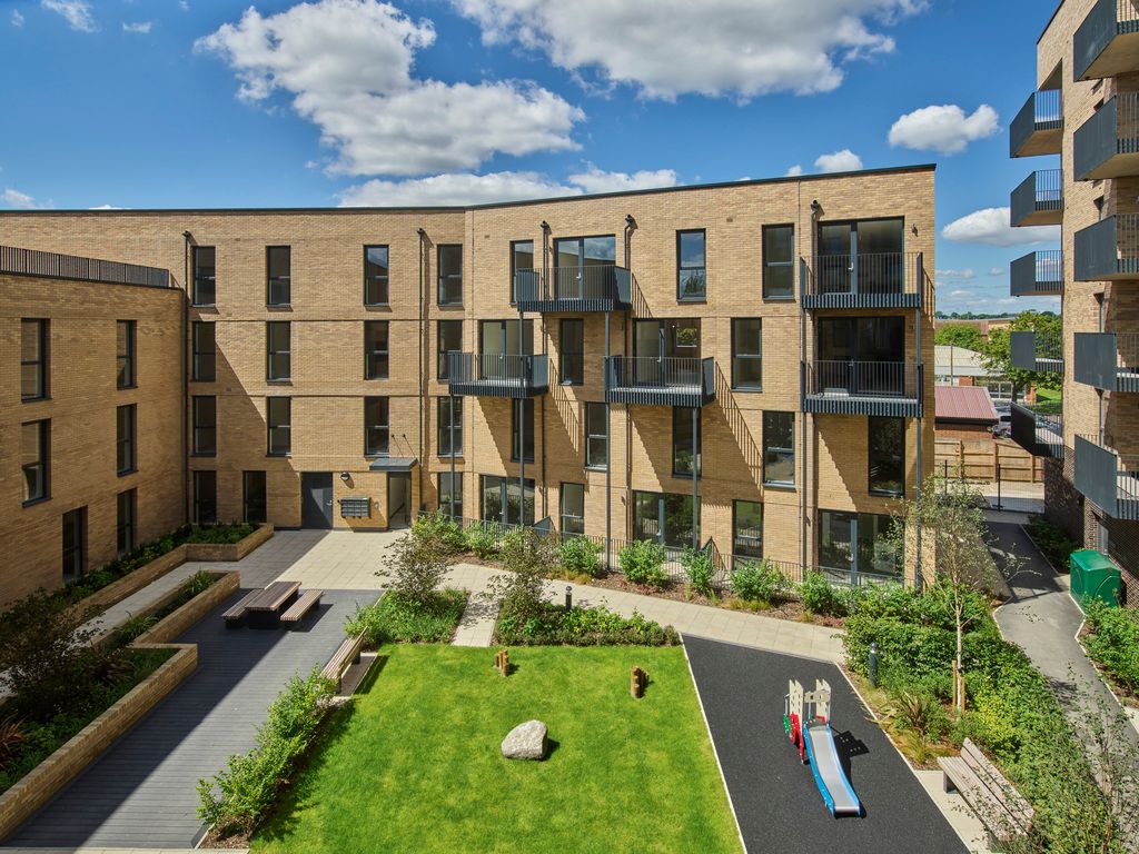 Property photo 1 of 7 242080-01A