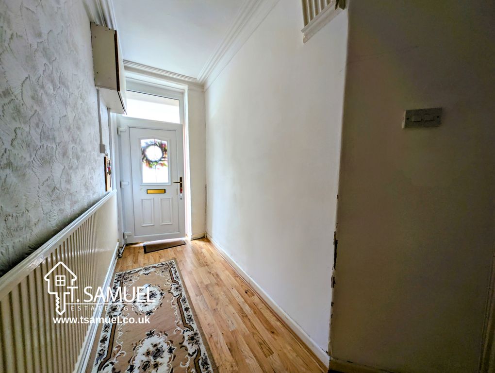 Property photo 3 of 26 Hallway