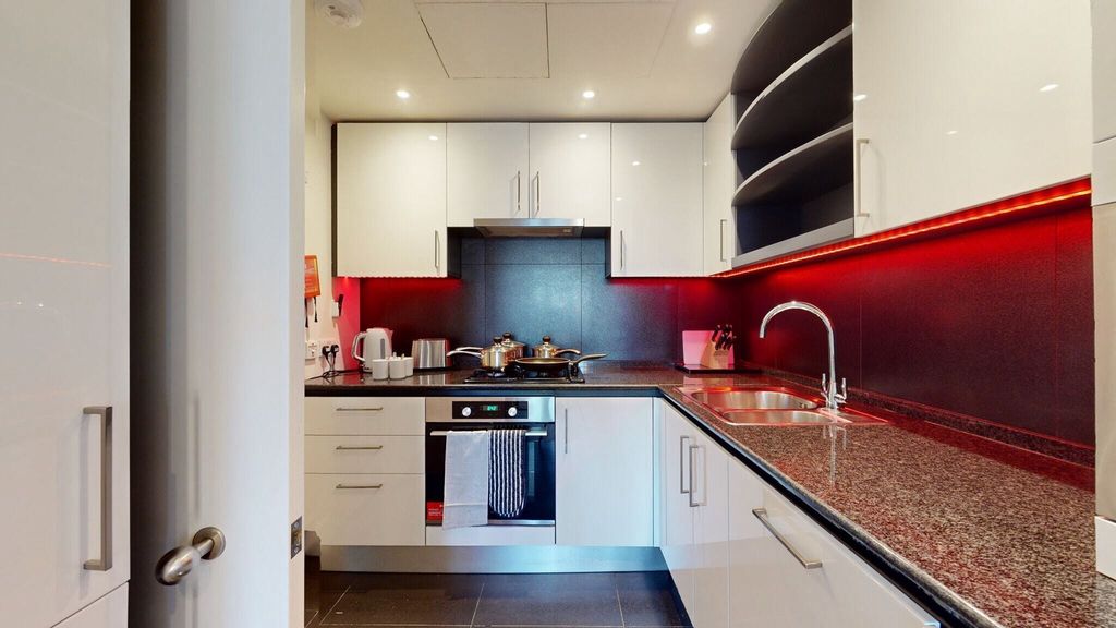 Property photo 2 of 11 Photo 11