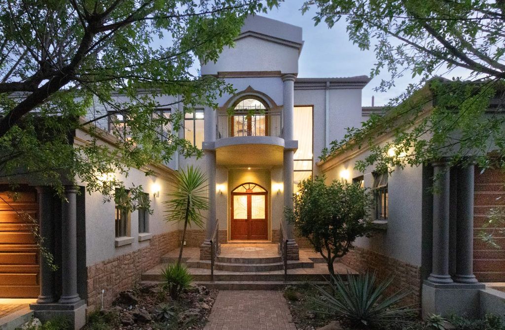 Property photo 1 of 50