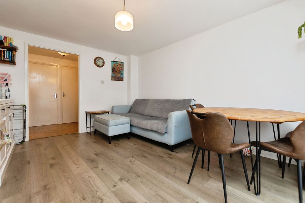 Property photo 2 of 18 Reception Room