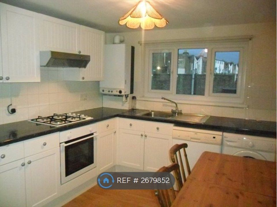 Property photo 1 of 8