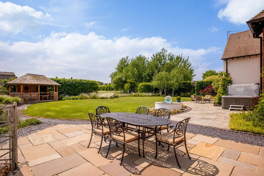 Additional image 31 of 6 bed equestrian for saleFosse Way, Ettington, Stratford-Upon-Avon Warwickshire CV37