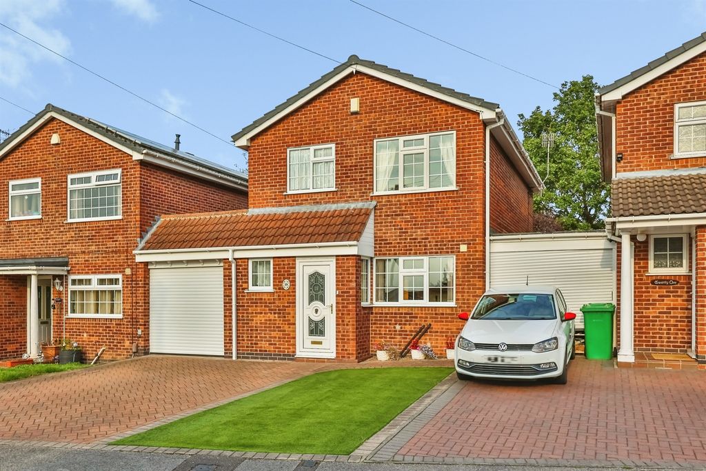 Property photo 2 of 31