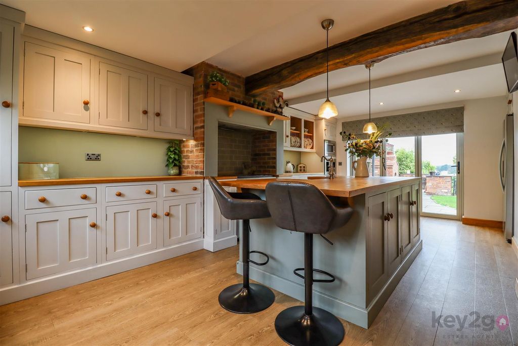 Property photo 3 of 37 Img_0122.Jpg