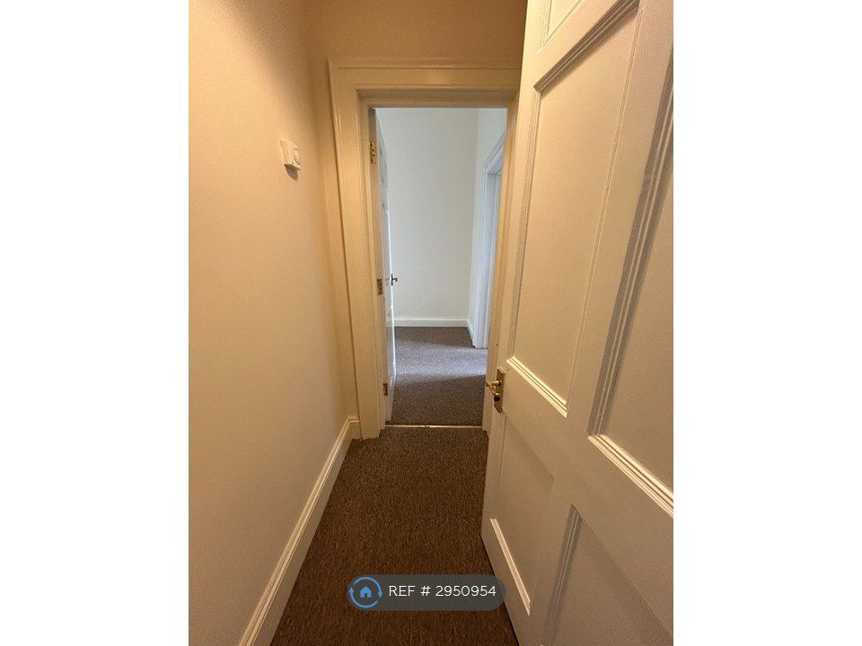 Property photo 2 of 10 Entrance Hallway