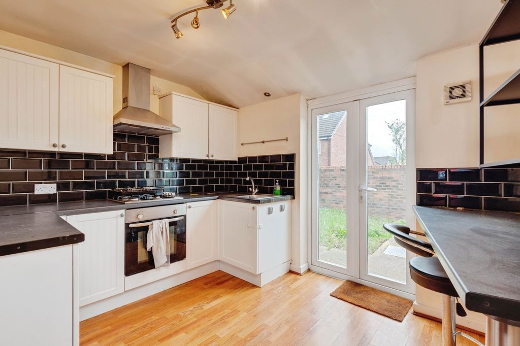Property photo 2 of 18 Pbox-Img.Jpg