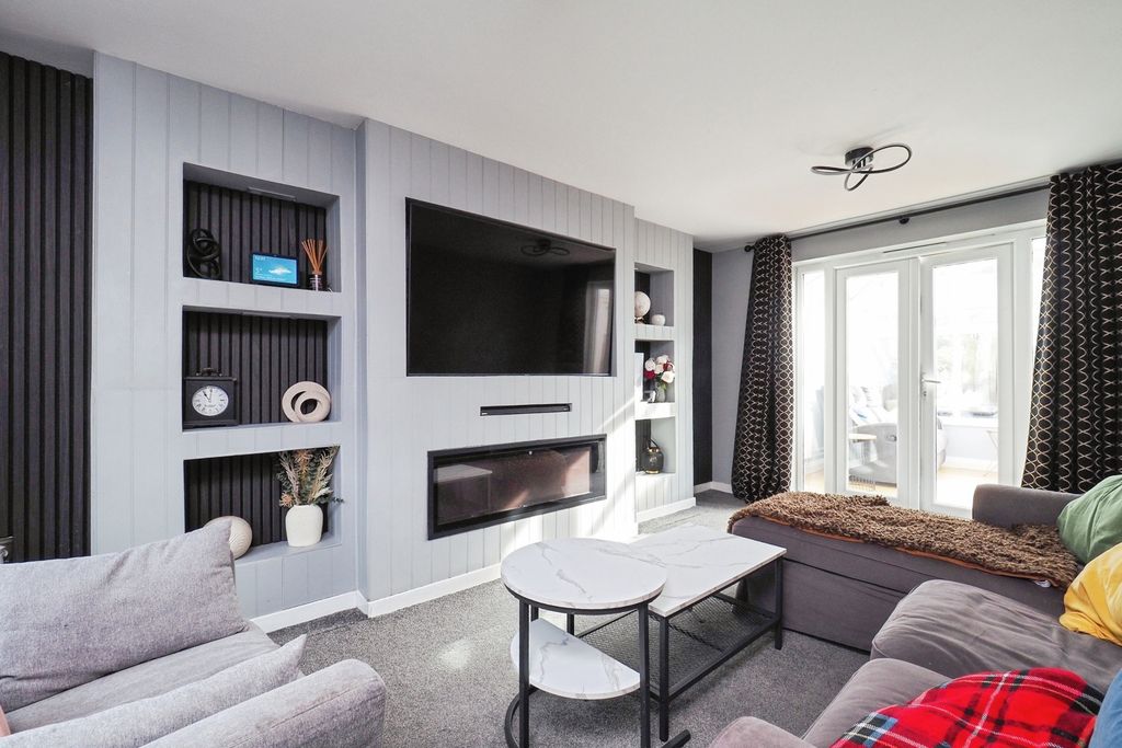 Property photo 3 of 20 Pbox-Img.Jpg