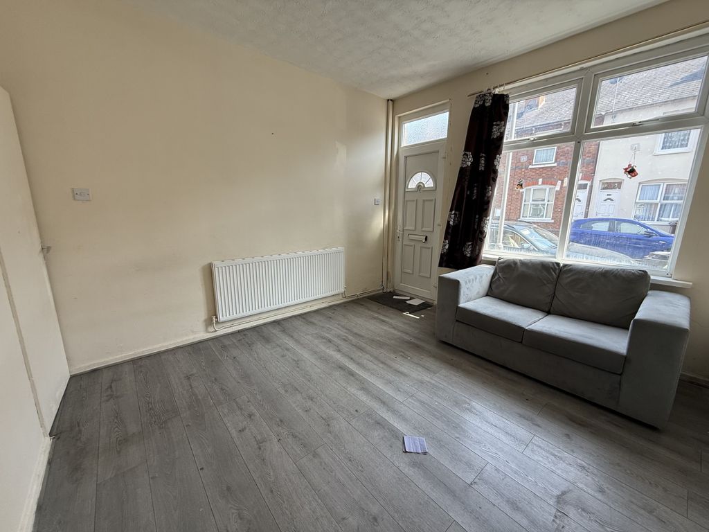 Property photo 3 of 12 Image