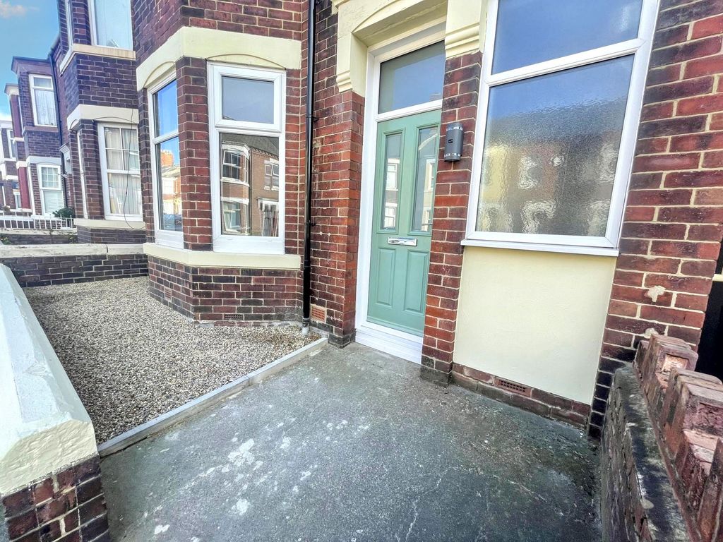 Property photo 3 of 14