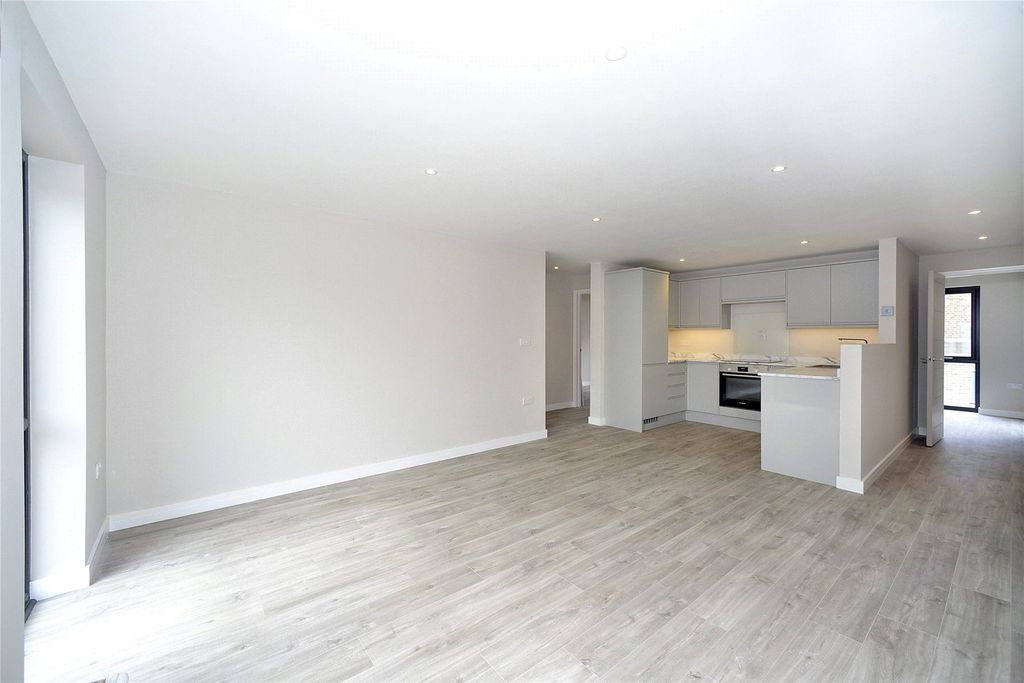 Property photo 2 of 11 Picture No. 04