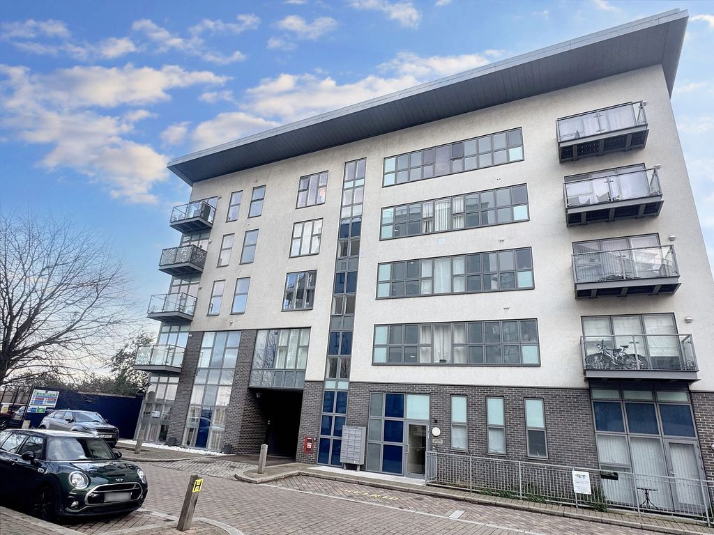 Property photo 1 of 13