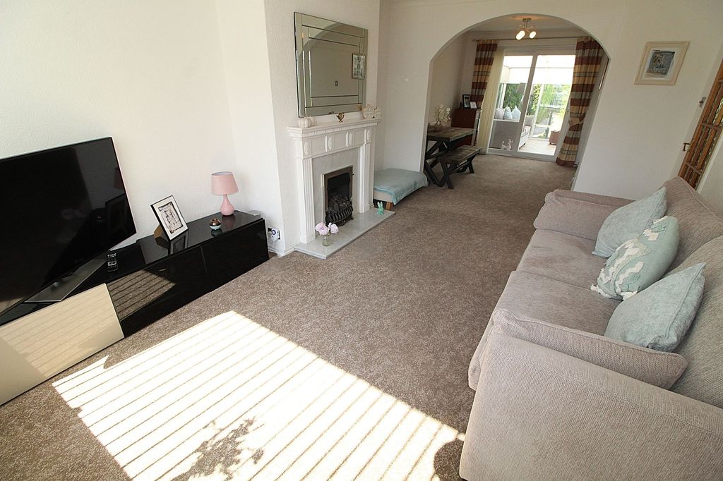 Property photo 2 of 22