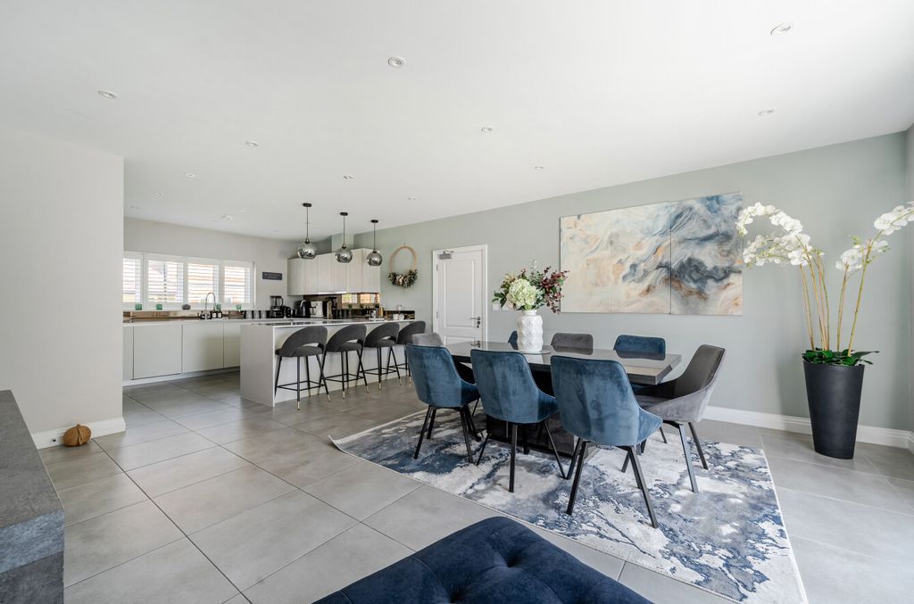 Additional image 18 of 5 bed detached house for saleAster Lea, Warfield, Bracknell RG42