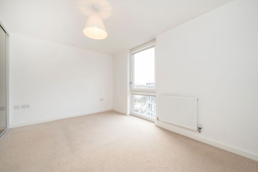 Property photo 3 of 6