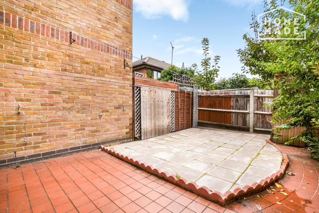 Property photo 2 of 7