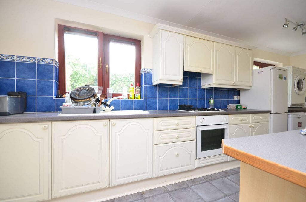 Property photo 1 of 4