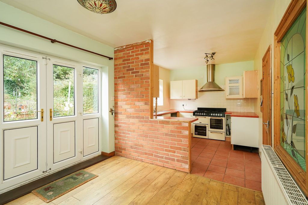 Property photo 3 of 18