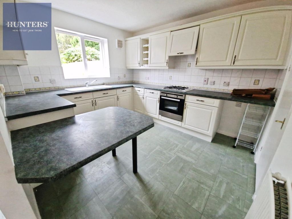 Property photo 3 of 16 Fac89c1c-1000077735.Jpg