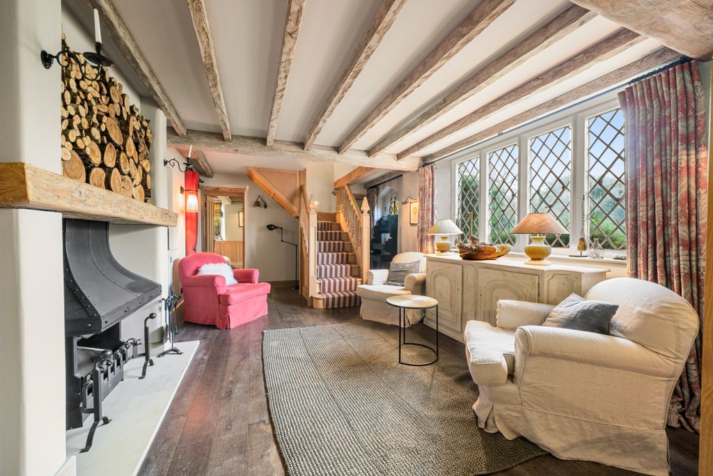 Property photo 2 of 26