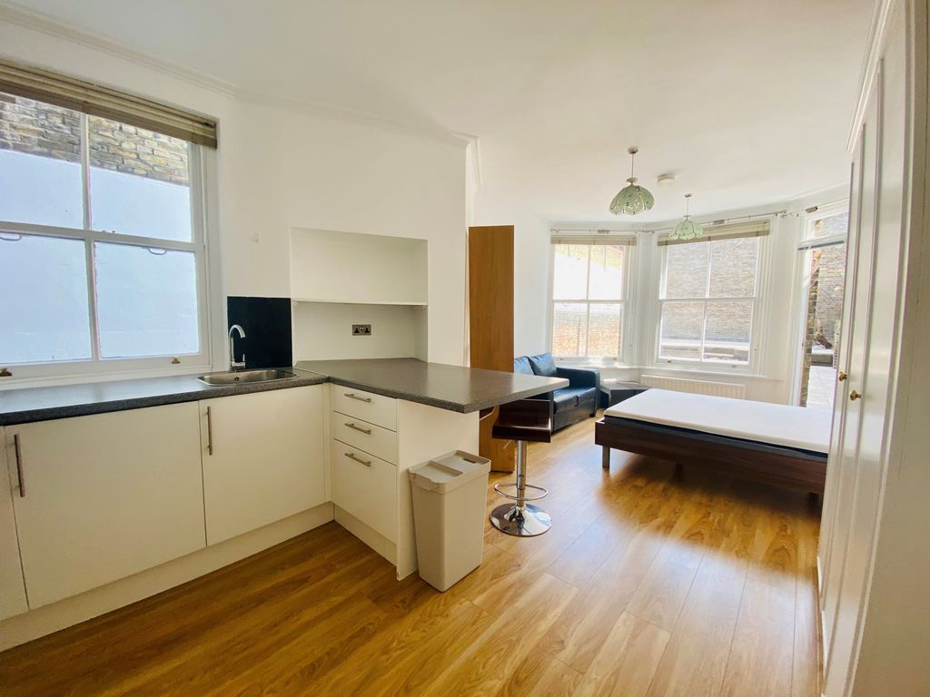 Property photo 2 of 8