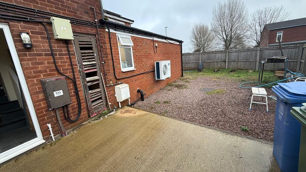 Property photo 2 of 27 Garden