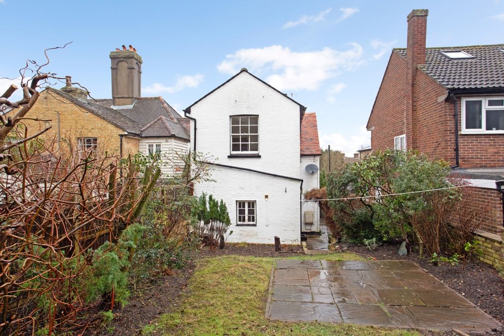 Property photo 2 of 11