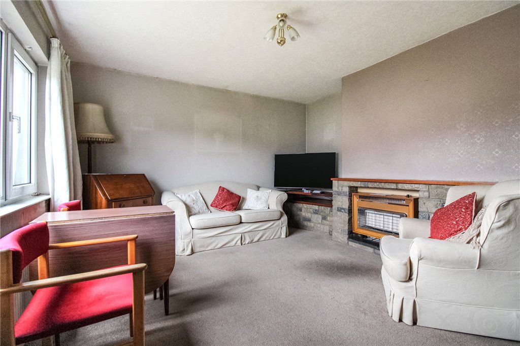 Property photo 3 of 14 Living Room