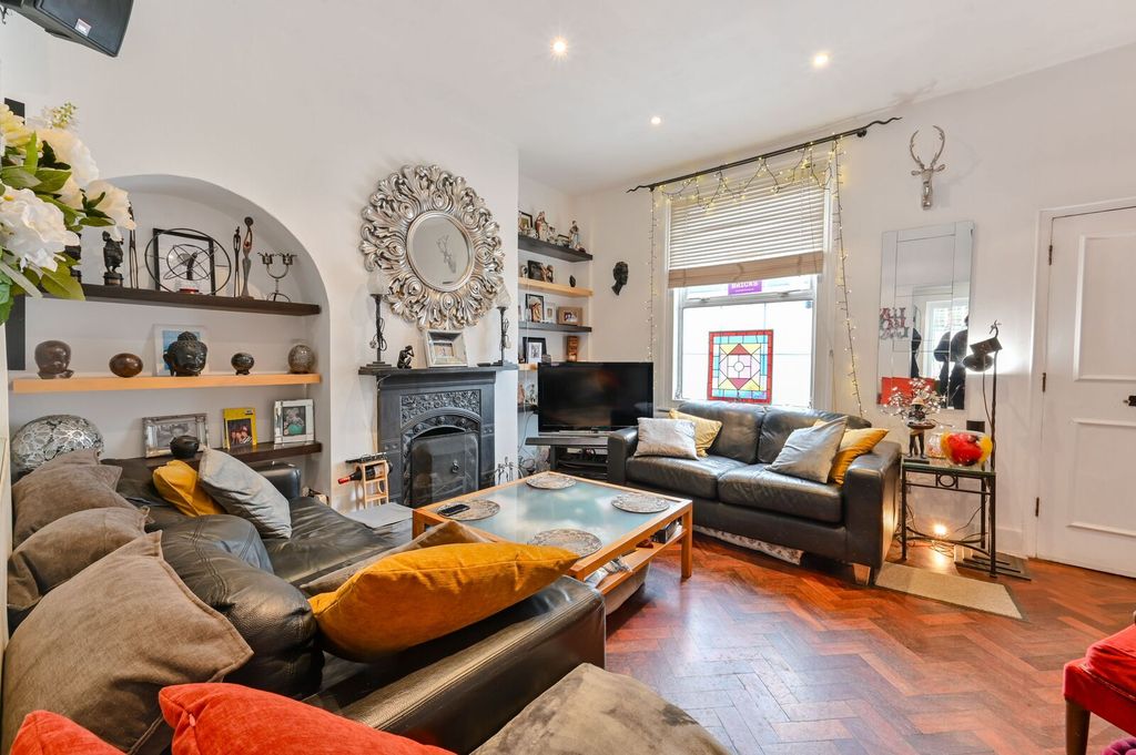 Property photo 1 of 14