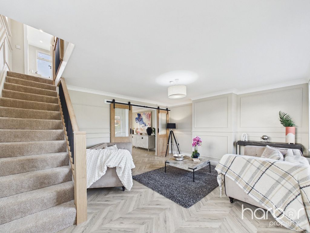 Property photo 2 of 20 5519492