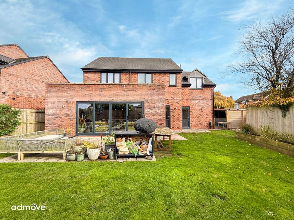 Property photo 1 of 42 Photo 7