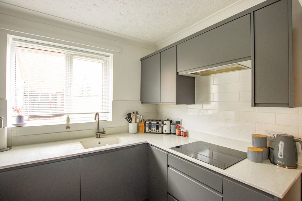 Property photo 3 of 24 6103613