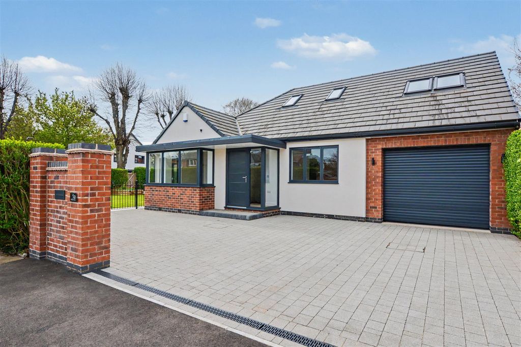 Property photo 1 of 61 Front_2.Jpeg