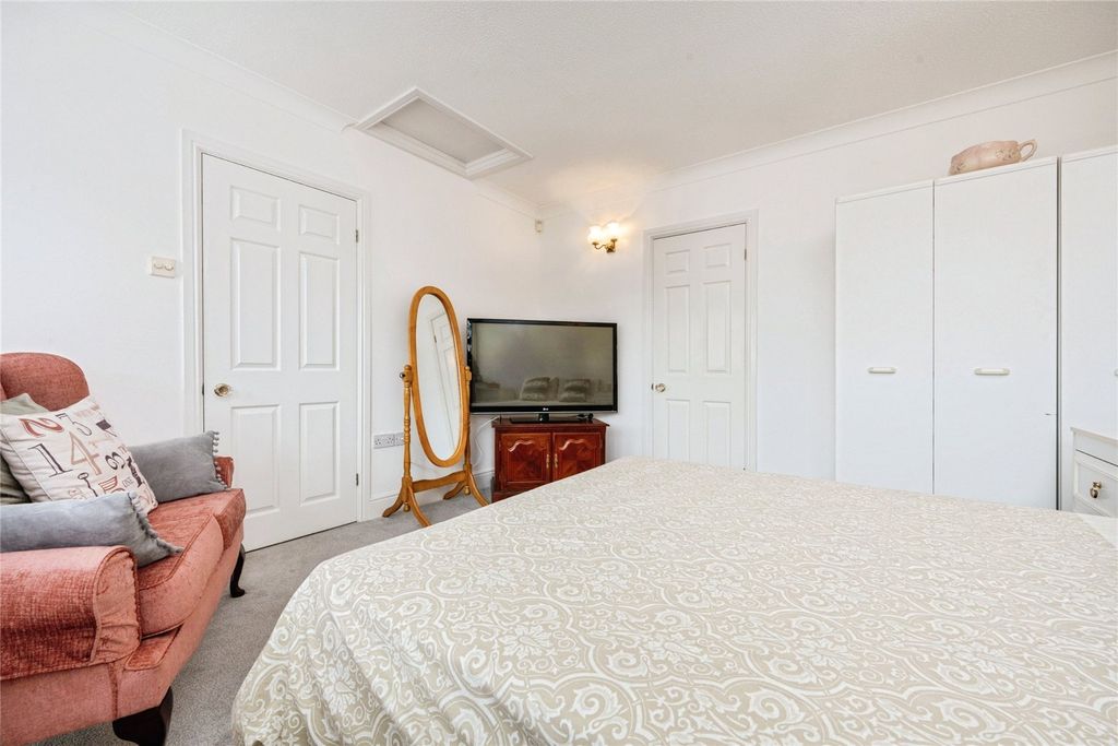 Additional image 18 of 3 bed bungalow for salePoplar Close, Leighton Buzzard, Bedfordshire LU7